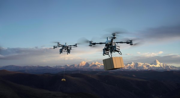 炒股配资官方网平台 大疆发布 DJI FC100 旗舰运载无人机，80kg最大载重、9分钟快充